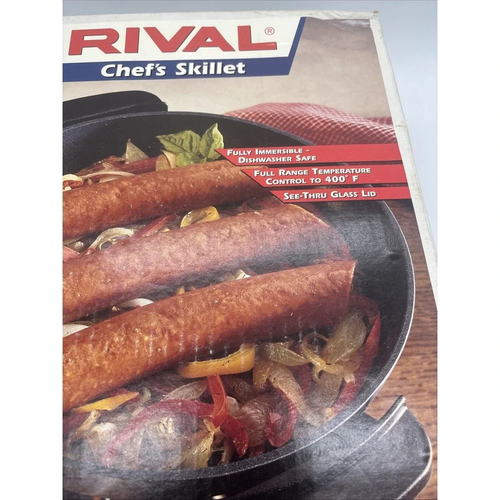 Rival Vintage Chef Skillet Made In USA  10 Inch  With Lid Old Stock Open‎ Box.